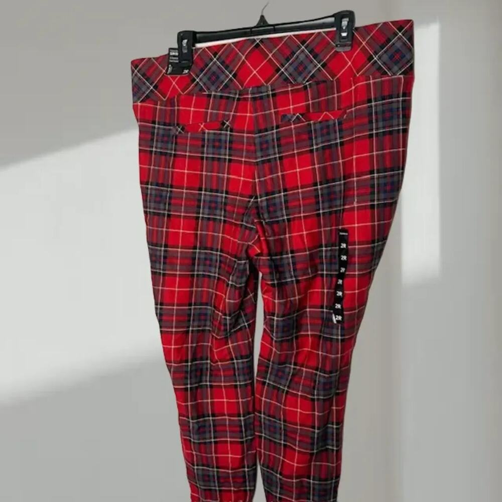 NWT- Torrid Pixie High-Rise Pull-On Pants – Red Plaid